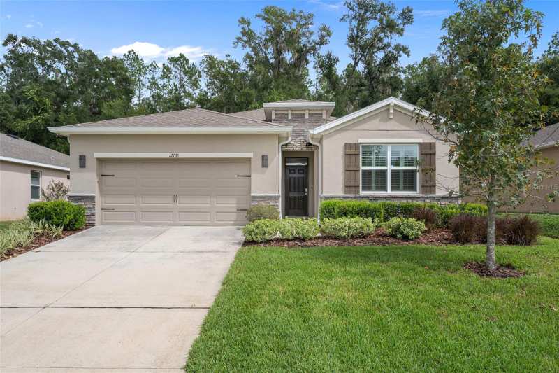 4 bedroom Single Family Residence at 12735 Eastpointe Drive, Lake Jovita Golf & Country Clu, Dade City — photo 1