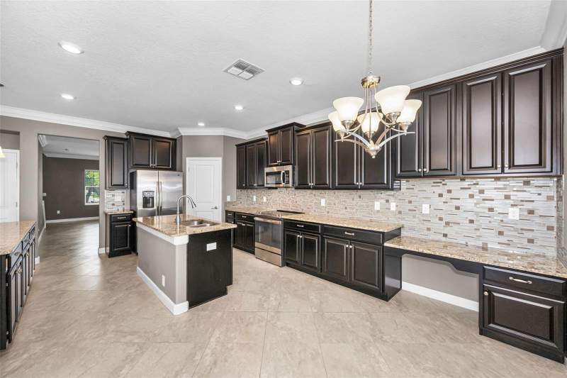 5 bedroom Single Family Residence at 11923 Cinnamon Fern Drive, Waterleaf, Riverview — photo 3