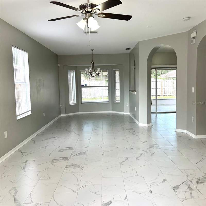 4 bedroom Single Family Residence at 504 Maple Pointe Drive, Parsons Pointe Ph 2 Unit A, Seffner — photo 4