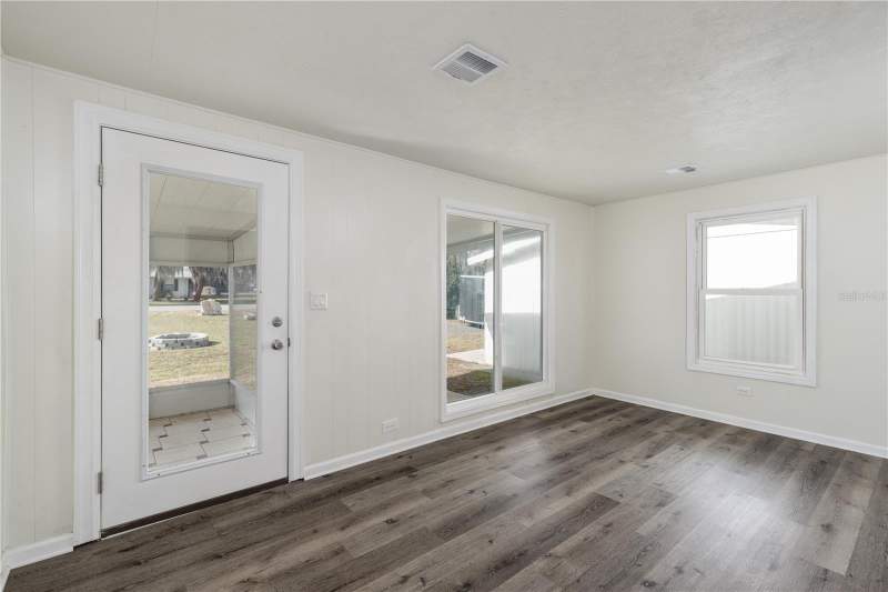 2 bedroom Manufactured Home at 11807 Ocklawaha Drive, Na, Leesburg — photo 5