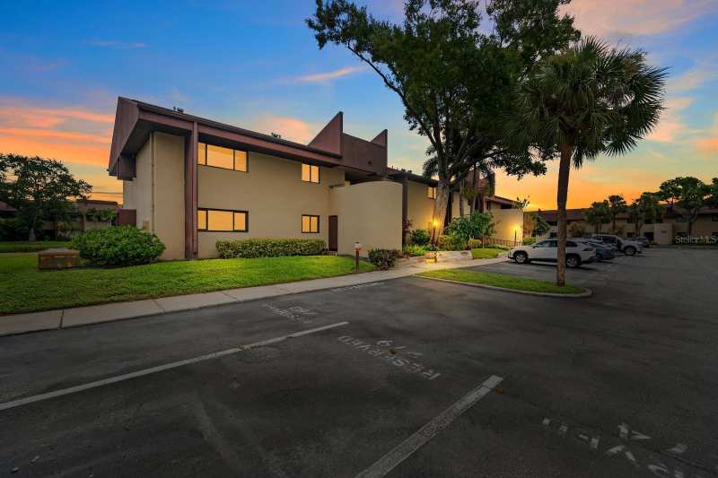 3 bedroom Condominium at 875 S Village Drive #101, Village Lake Condo, St Petersburg — photo 1
