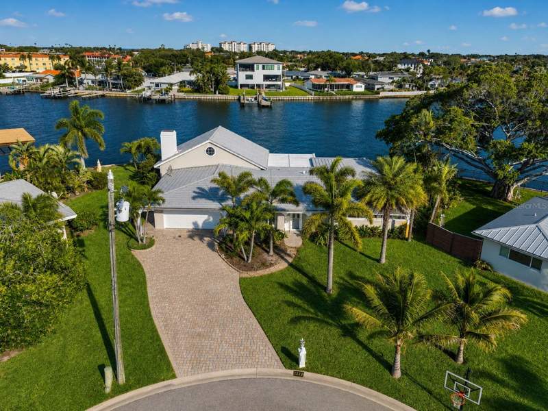 3 bedroom Single Family Residence at 1276 37th Avenue, North East Park Shores, St Petersburg — photo 2