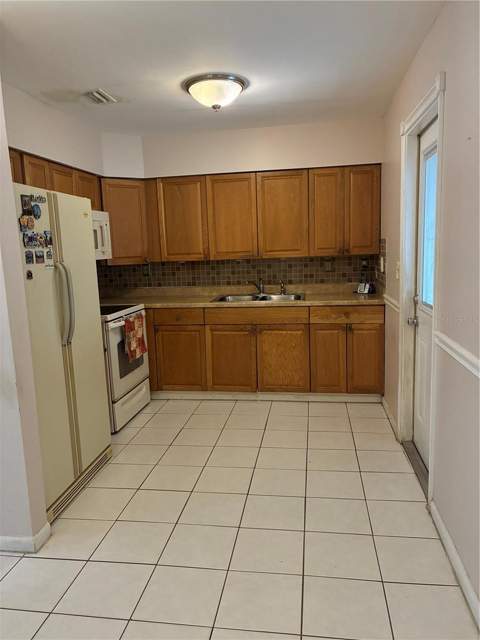 7109 Limestone Lane, Tampa FL - photo 6 of 13