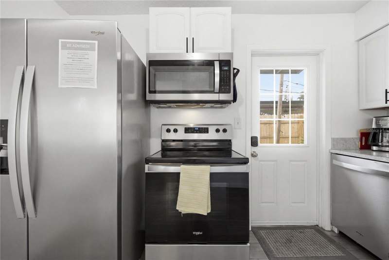 3 bedroom Single Family Residence at 664 Gray Street, Pasadena Park, St Petersburg — photo 5