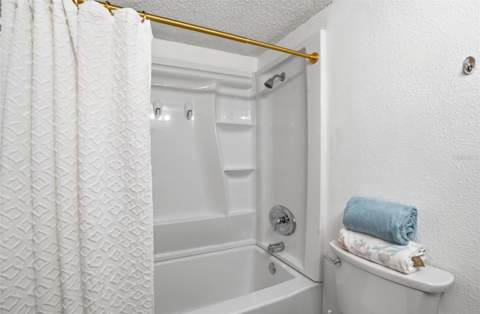 155 Medallion Boulevard #E, Madeira Beach FL - photo 21 of 33