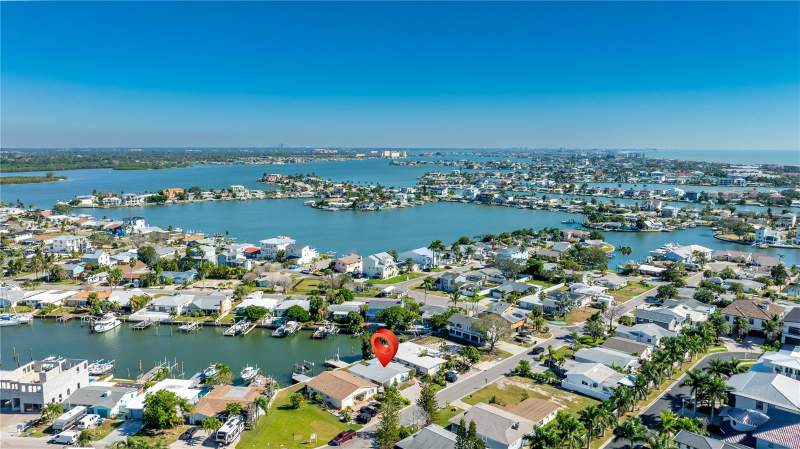 2 bedroom Single Family Residence at 17611 1ST STREET, HARBOR SHORES 4TH ADD, REDINGTON SHORES — photo 4
