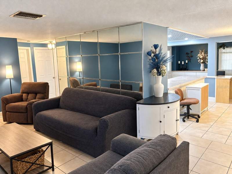 3 bedroom Single Family Residence at 9416 Palm Avenue, Embassy Hills Unit 1 Pb 11 Pgs, Port Richey — photo 2