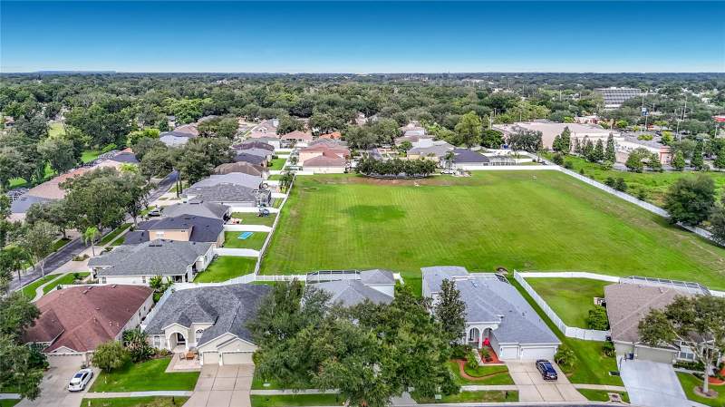 4 bedroom Single Family Residence at 220 Ronja Lane, Bonterra, Valrico — photo 5