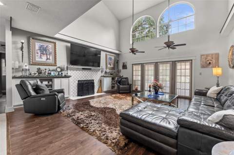 32137 Wolf Branch Lane, Sorrento FL - photo 9 of 85