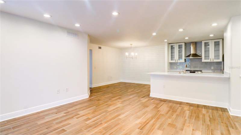 2 bedroom Condominium at 9481 Highland Oak Drive #1001, The Highlands At Hunters Gree, Tampa — photo 5