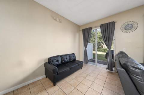 3008 Seaview Castle Drive, Kissimmee FL - photo 9 of 41