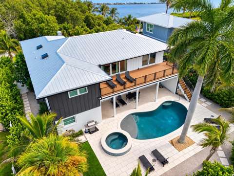 405 28Th Street, home for sale in Holmes Beach 34217