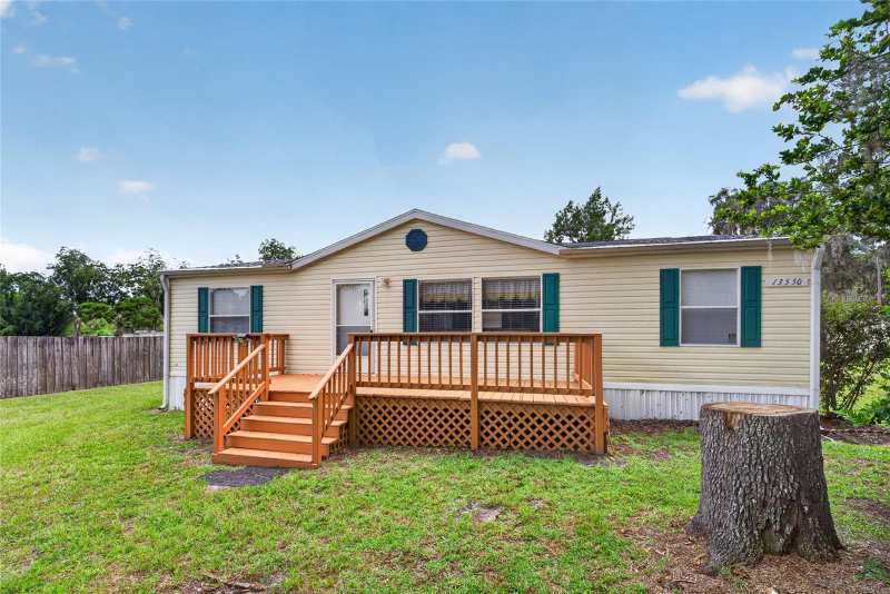 15 bedroom Manufactured Home at 13550 Highway 40, Dunnellon, Dunnellon — photo 1