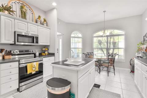 1027 Urico Golf Road, Lady Lake FL - photo 13 of 49
