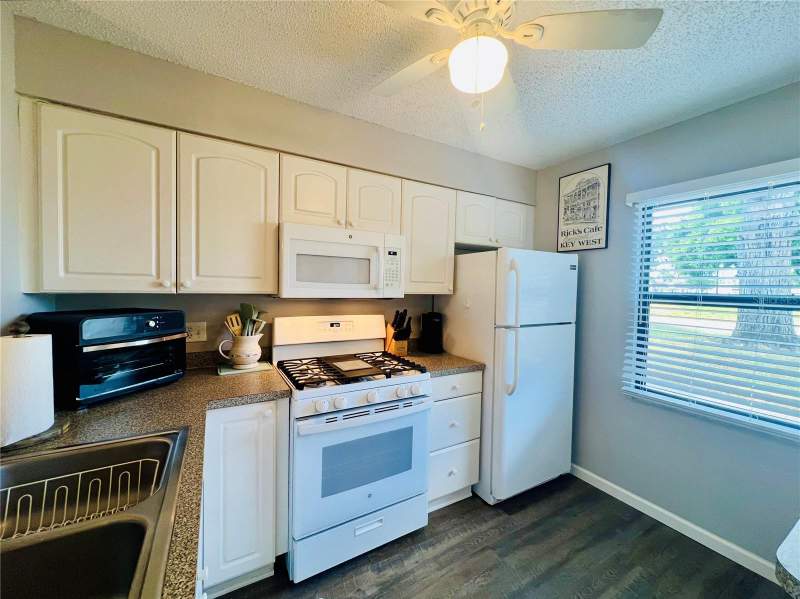 2 bedroom Villa at 2955 Flint Drive, Mission Hills Condo, Clearwater — photo 3