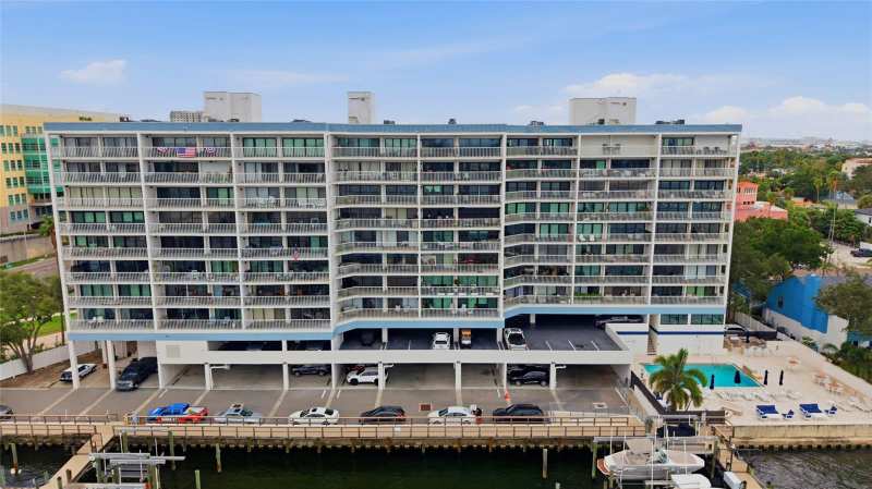 2 bedroom Condominium at 2 Adalia Avenue #1004, Adalia Bayfront Condo, Tampa — photo 1