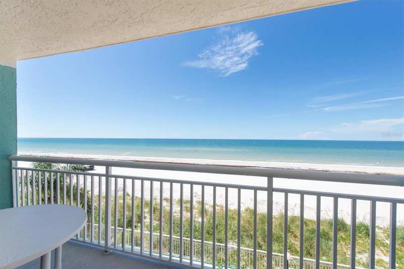 1 bedroom Condominium at 19440 Gulf Boulevard #209, Chateaux Condo, Indian Shores — photo 1