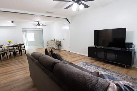 207 Mandarin Ln, Fruitland Park FL - photo 7 of 79