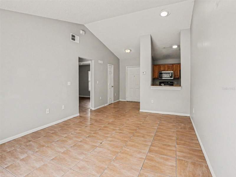 3 bedroom Single Family Residence at 2481 Winchester Boulevard, Remington Pointe, Kissimmee — photo 5