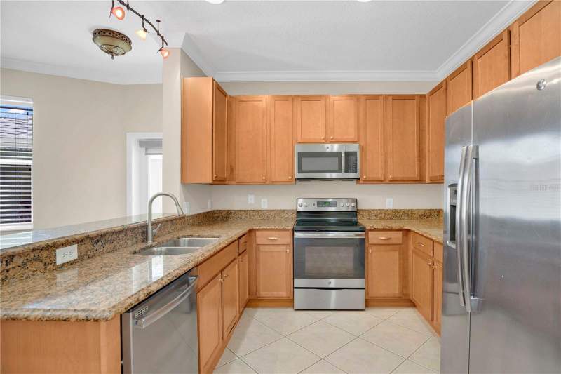 3 bedroom Townhouse at 2403 S Shine Avenue #B, Floyd King Sub, Orlando — photo 4