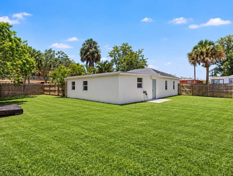 3 bedroom Single Family Residence at 6714 S Faul Street, West Port, Tampa — photo 2