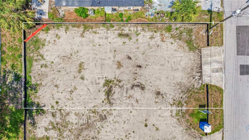 4 bedroom Single Family Residence at 1712 W Saint Conrad Street, Bouton & Skinners Add, Tampa — photo 5