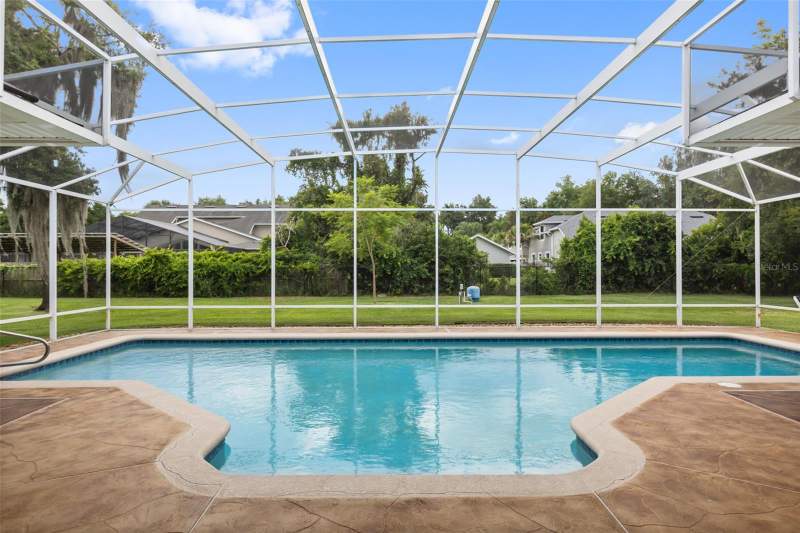 4 bedroom Single Family Residence at 15900 Acorn Circle, Squirrel Point Sub, Tavares — photo 2