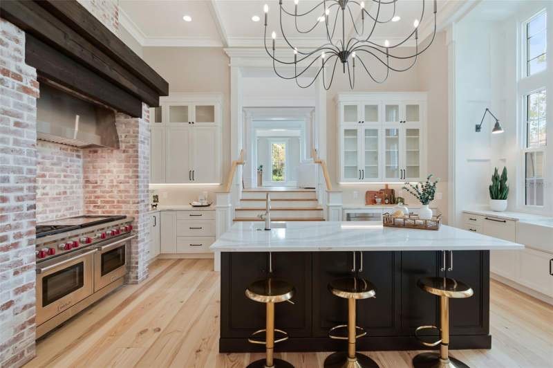 5 bedroom Single Family Residence at 4706 W San Jose Street, Sunset Park, Tampa — photo 5