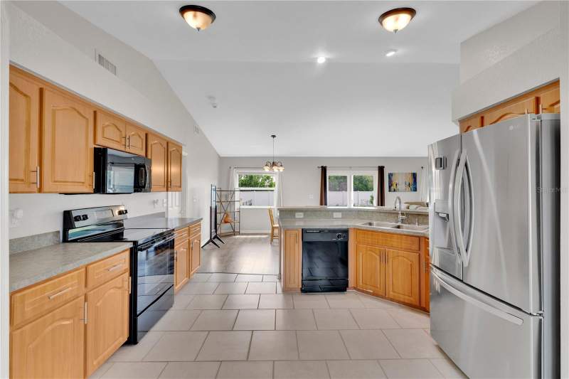 3 bedroom Single Family Residence at 6315 HAMPTON POINTE CIRCLE, HAMPTON POINTE, LAKELAND — photo 4