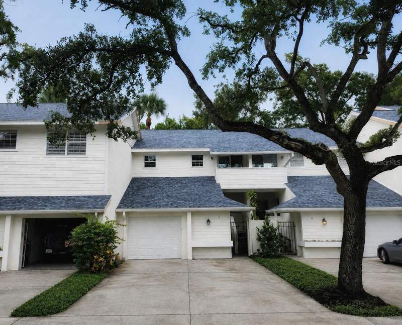 Colony Oaks TownhomesHomes for Sale in Tampa, FL
