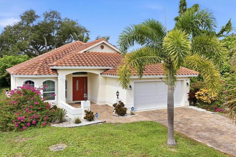 3 bedroom Single Family Residence at 240 Cougar Way, Rotonda Heights, Rotonda West — photo 2