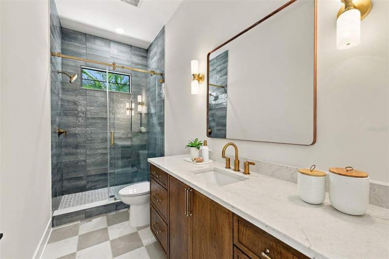 5 bedroom Single Family Residence at 3604 W Leona Street, West Virginia Place, Tampa — photo 5