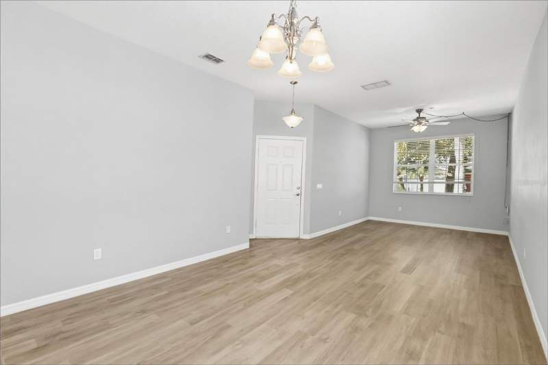 3 bedroom Single Family Residence at 2548 Balforn Tower Way, Stoneybrook West D, Winter Garden — photo 2
