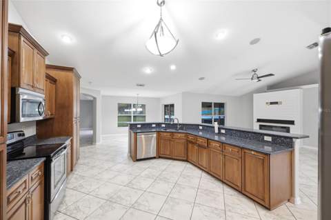 18236 Macek Road, Weeki Wachee FL - photo 16 of 58