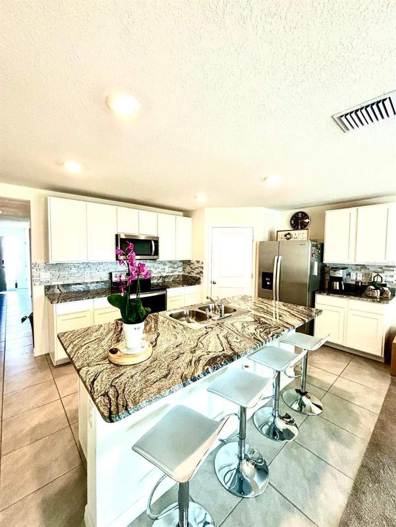 4 bedroom Single Family Residence at 2174 NW 246th Terrace, Avalon Woods Ph 1A Pb 37 Pg 70, Newberry — photo 4
