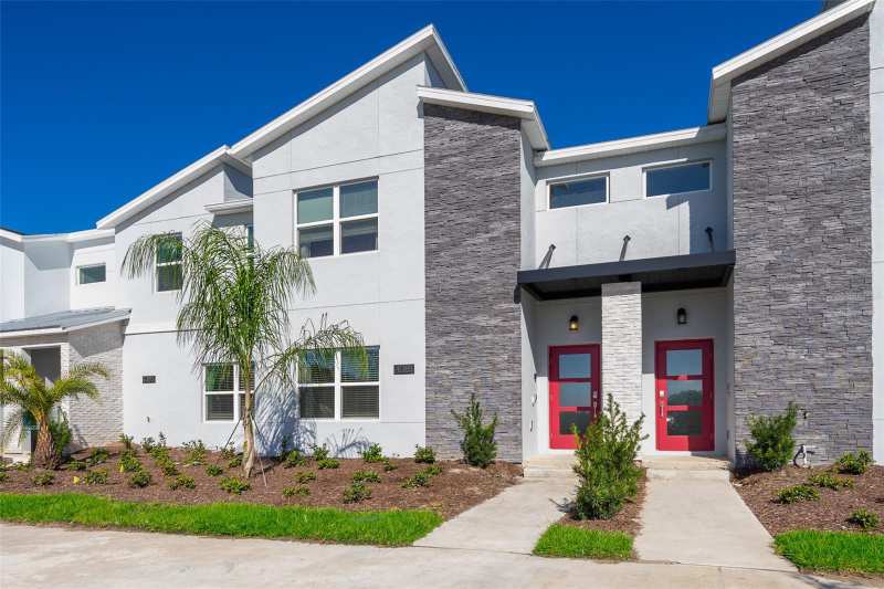 4 bedroom Townhouse at 4381 Quote Street, Cove At Storey Lake III, Kissimmee — photo 1
