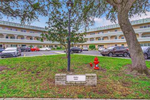 2287 Philippine Drive #9, golf community for sale in Clearwater