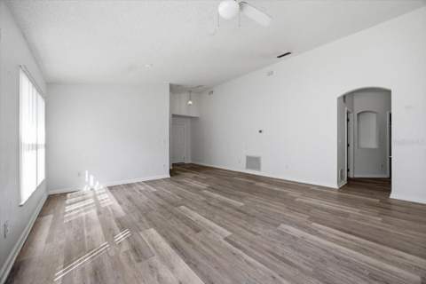 15702 Bay Vista Drive, Clermont FL - photo 6 of 37