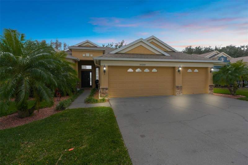 4 bedroom Single Family Residence at 19200 Sunset Bay Drive, Lakeshore Ranch Ph I, Land O Lakes — photo 2