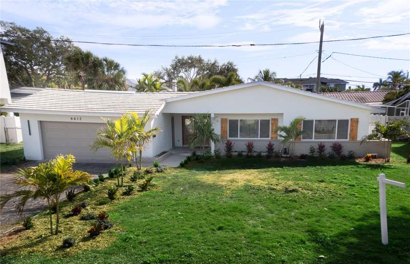3 bedroom Single Family Residence at 6613 Blue Heron Drive, Pasadena Golf Club Estates Sec 4, St Petersburg — photo 2