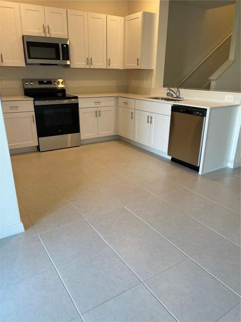 36217 Risa Michele Street, Zephyrhills FL - photo 8 of 26