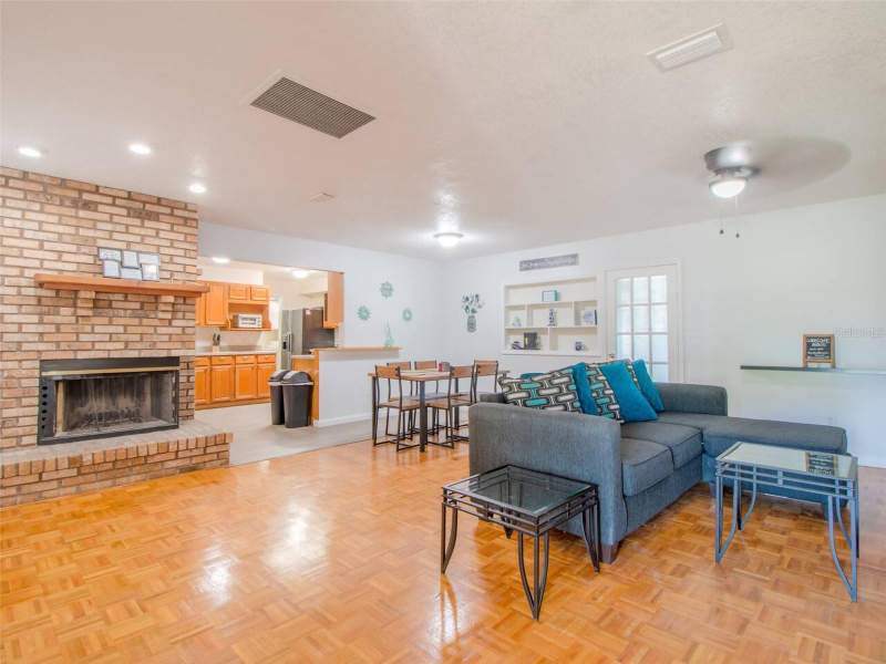 7 bedroom Single Family Residence at 4401 Lenmore Street, Dover Shores Ninth Add, Orlando — photo 3