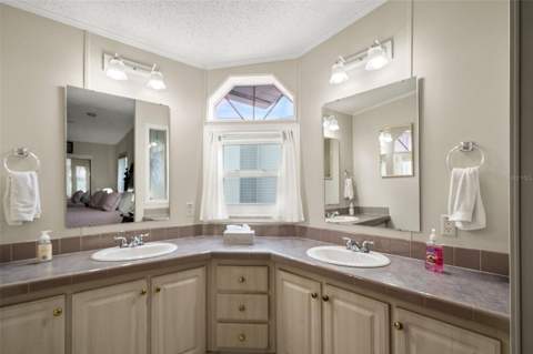 116 Mount Isle Avenue #116, St Petersburg FL - photo 22 of 36