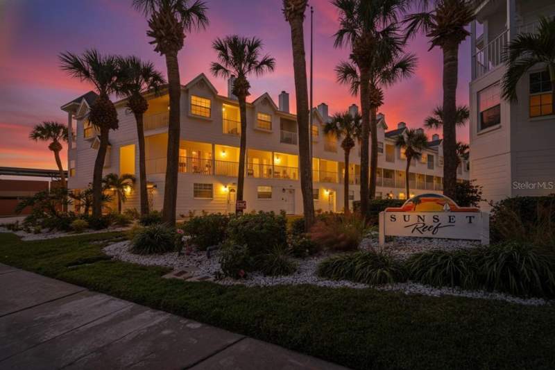 3 bedroom Townhouse at 17960 Gulf Boulevard #104, Sunset Reef, Redington Shores — photo 2