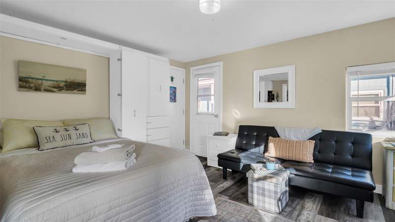 0 bedroom Condo - Hotel at 483 E Shore Drive #D3, Coral Motel Condo, Clearwater Beach — photo 4