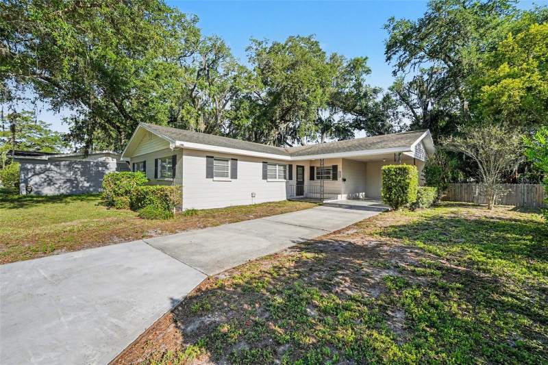 3 bedroom Single Family Residence at 521 W PALMEDEN DRIVE, EDENHOLME FIRST ADD, LAKELAND — photo 2