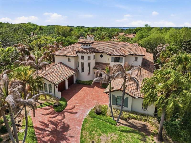 3 bedroom Single Family Residence at 4906 AVIVA GARDEN COURT, GARDENS/ISLEWORTH UN #2, WINDERMERE — photo 2