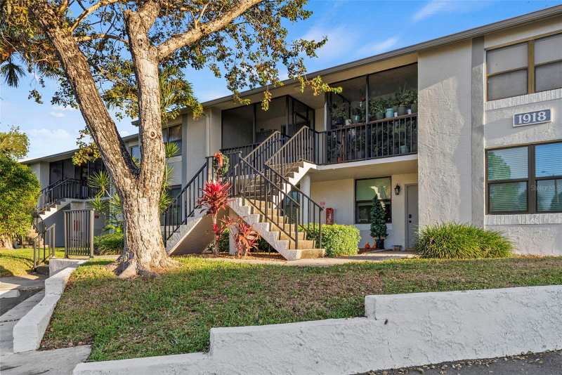 2 bedroom Condominium at 1918 Pelican Landing Boulevard #1125, Club At Feather Sound The Condo, Clearwater — photo 1