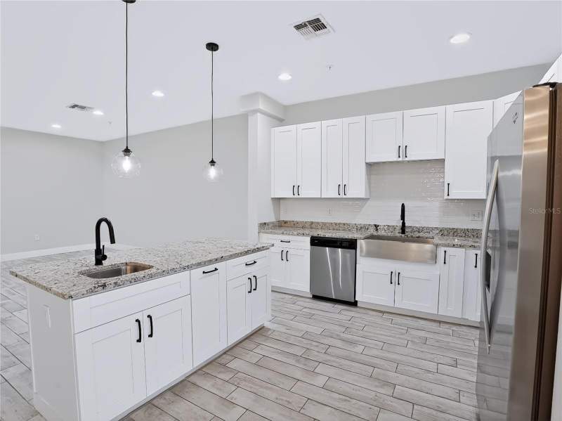 3 bedroom Townhouse at 2233 E Kaley Avenue #6, Cobblestone Walk At Kaley # 6, Orlando — photo 5