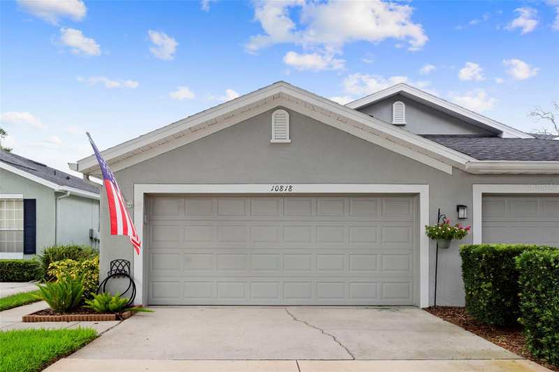 2 bedroom Villa at 10818 Ashford Oaks Drive, Westmont Oaks, Tampa — photo 1